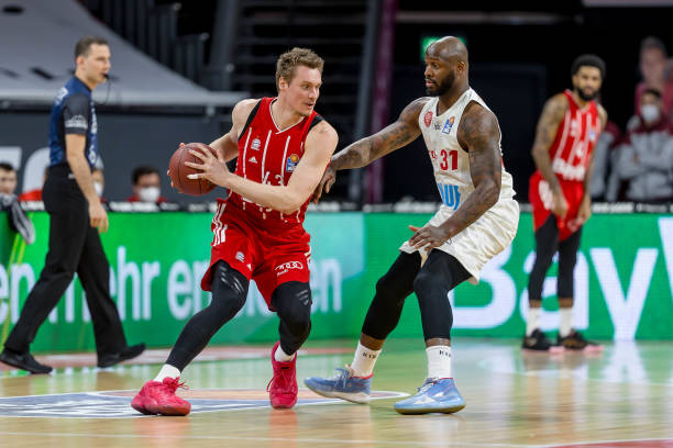 事件公布时 事件公布时