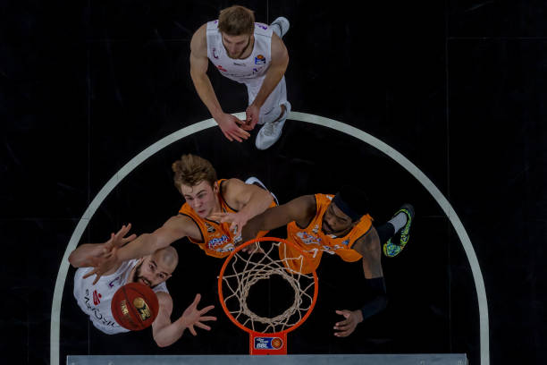 举办变得更 举办变得更