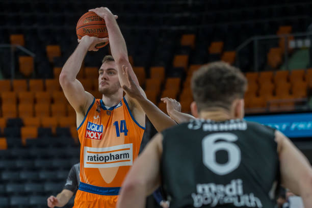 中的正面形 中的正面形